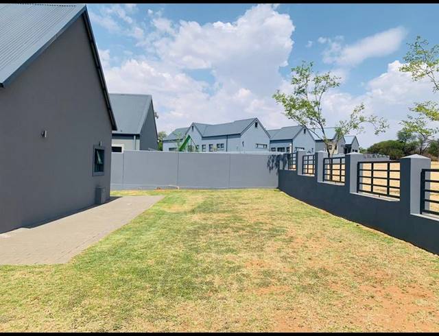 5 BEDROOM HOUSE FOR SALE IN HERON BANKS GOLF ESTATE